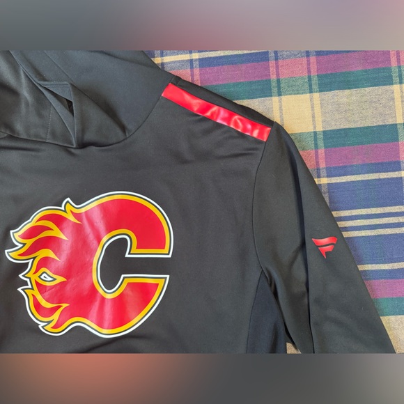 Mens Fanatics Calgary Flames Authentic Pro Rinkside Pullover Hoodie NHL - Picture 5 of 14